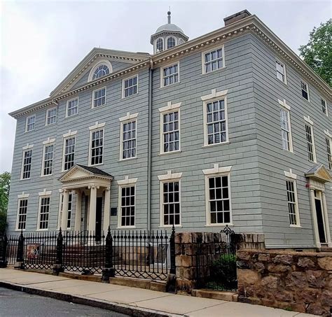 metal fence at the front of a georgian house|Georgian Architecture 101: Characteristics and Examples.